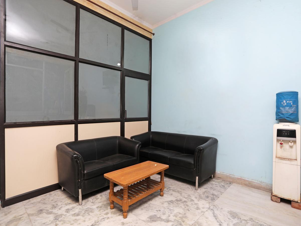 Oyo 11924 Jp Residency Hotel New Delhi Buitenkant foto
