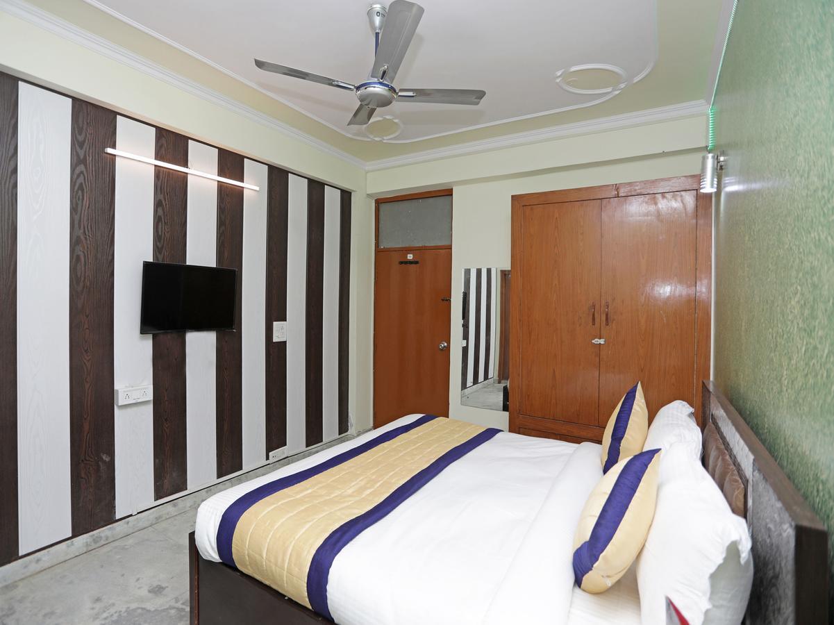 Oyo 11924 Jp Residency Hotel New Delhi Buitenkant foto