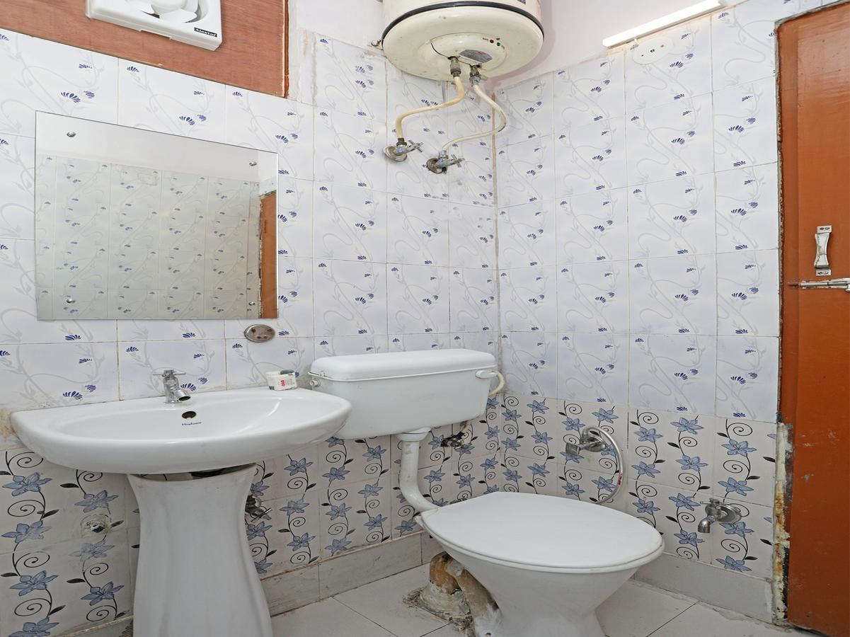 Oyo 11924 Jp Residency Hotel New Delhi Buitenkant foto