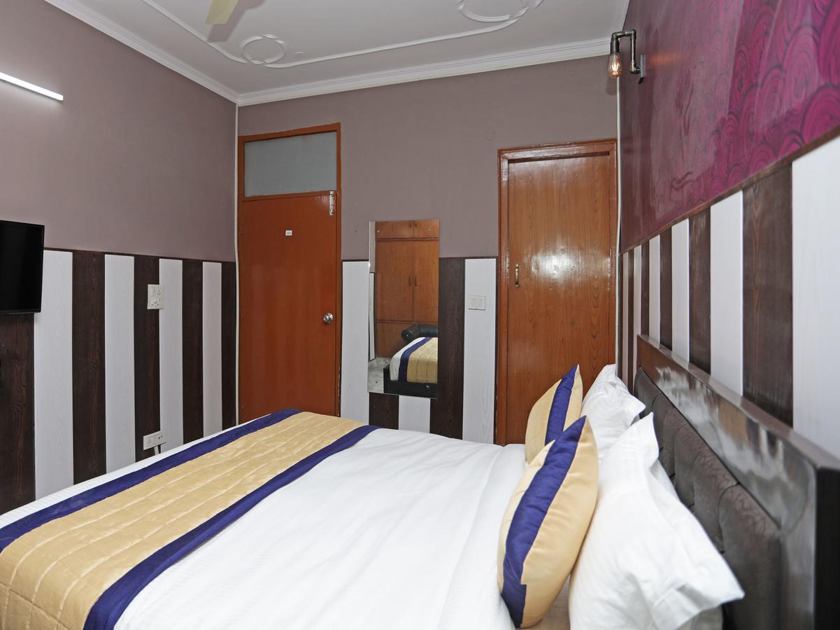 Oyo 11924 Jp Residency Hotel New Delhi Buitenkant foto