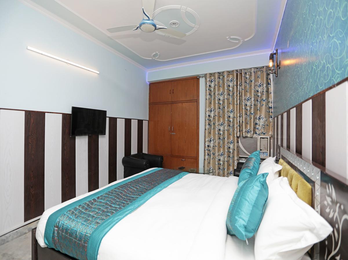 Oyo 11924 Jp Residency Hotel New Delhi Buitenkant foto